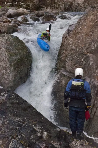 Robin franchi correctement la chute.
